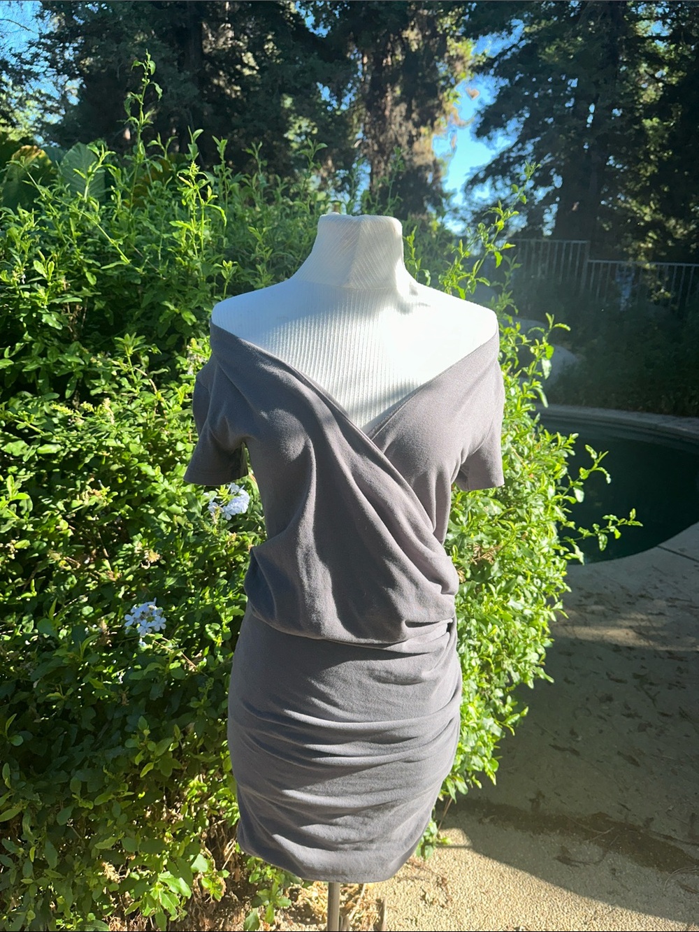James Perse V-Neck Jersey Dress in Slate Grey - Picture 5 of 7
